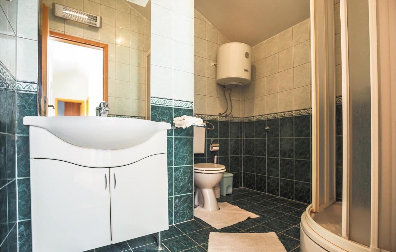 Cozy Apartment In Makarska With Kitchen Zewnętrze zdjęcie