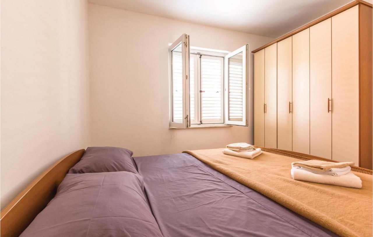 Cozy Apartment In Makarska With Kitchen Zewnętrze zdjęcie