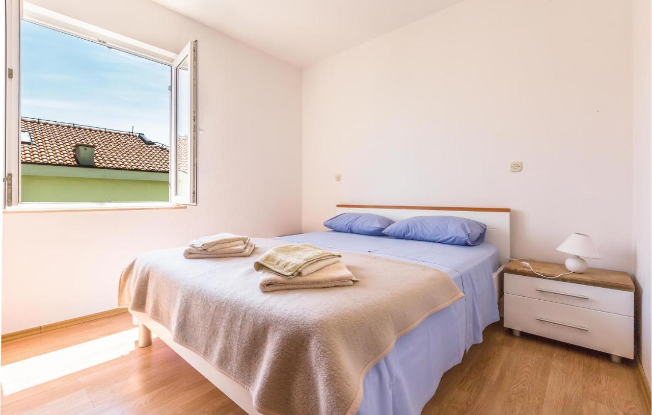 Cozy Apartment In Makarska With Kitchen Zewnętrze zdjęcie